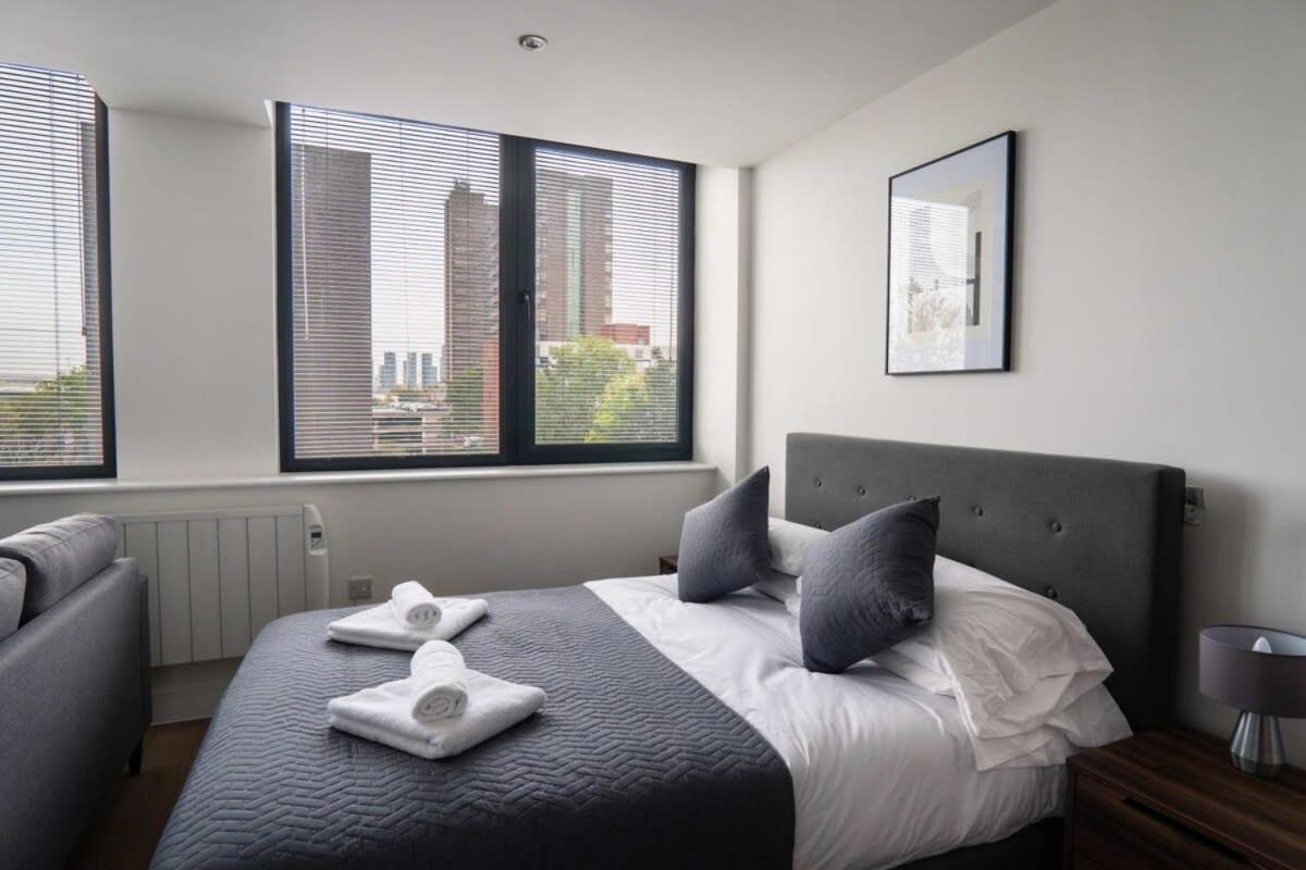 Stay Zeni, Alexandra Rise Manchester Chic Studio Экстерьер фото