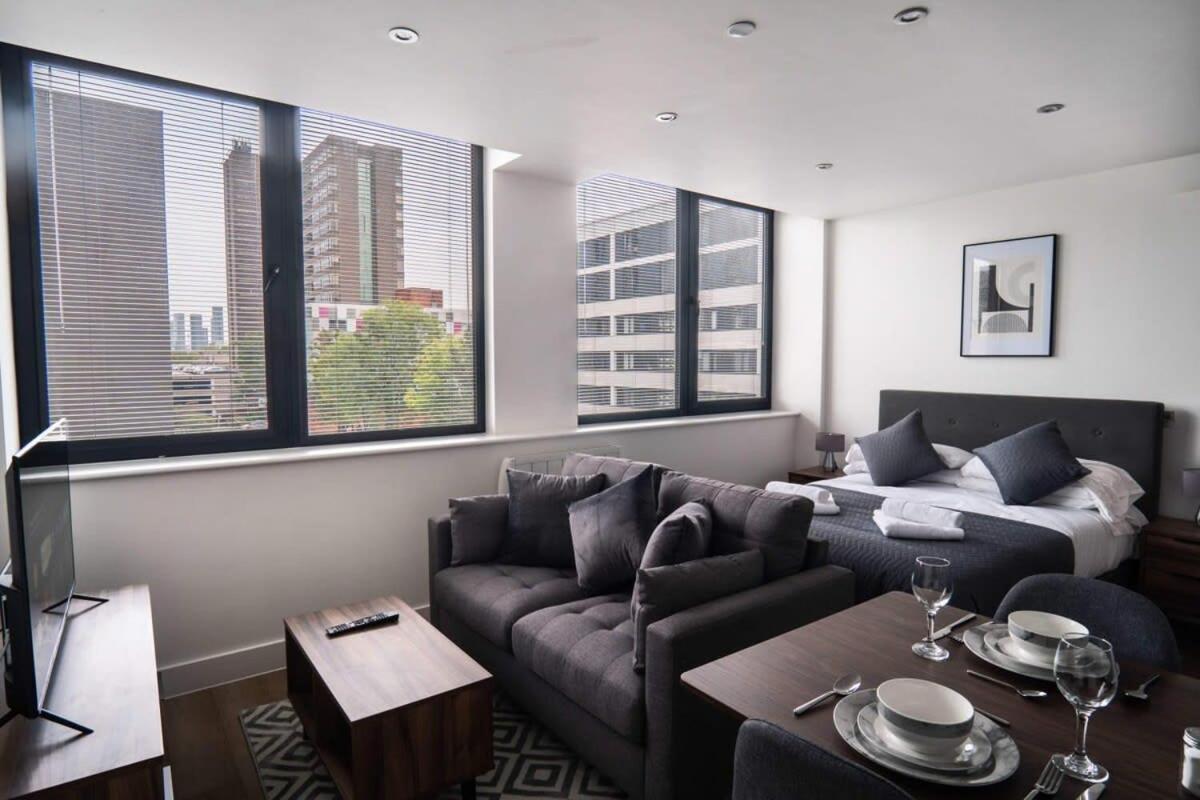 Stay Zeni, Alexandra Rise Manchester Chic Studio Экстерьер фото